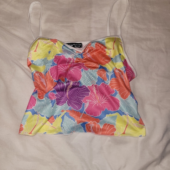 Colorful Hawaiian flower top - Picture 3 of 3